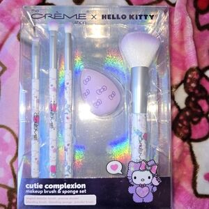 Creme hello kitty make up brush set